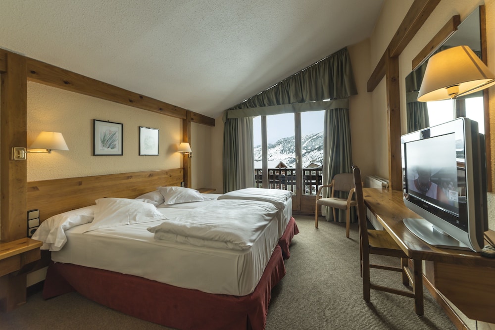 Standard Room (View, Double)