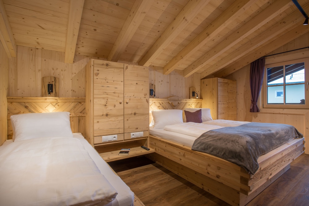 Chalet, 3 Bedrooms, Non Smoking, Mountain View (excl. 100,00 € cleaning fee) photo 2