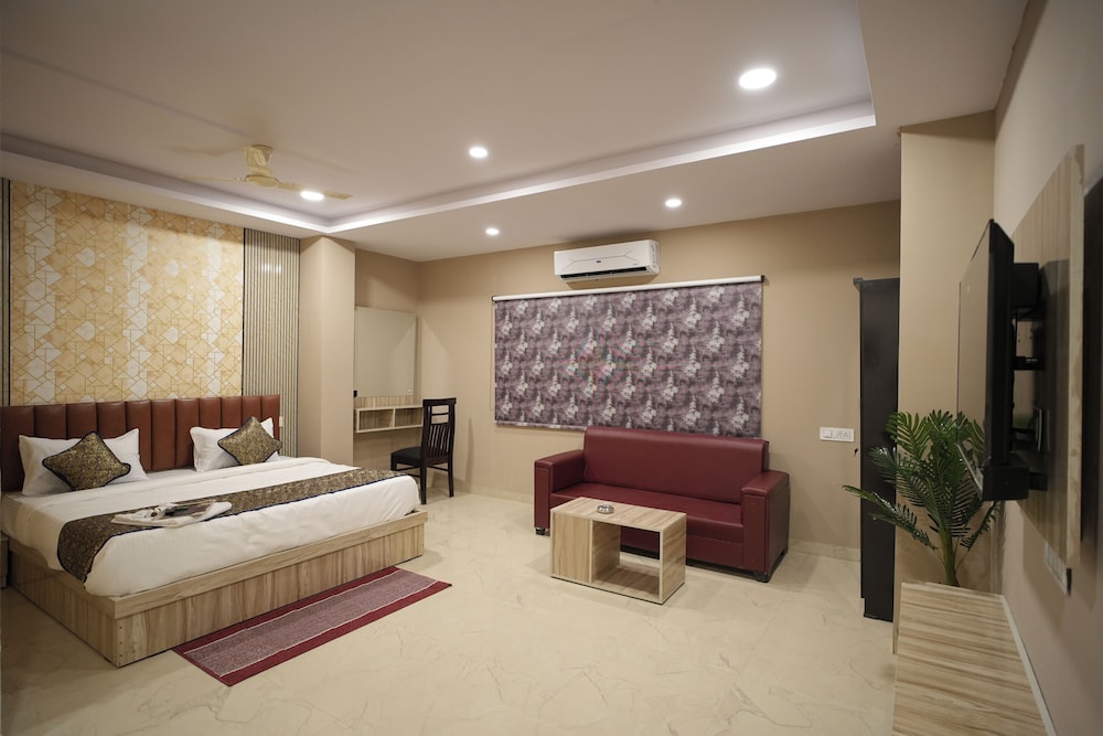Deluxe Double Room, City View
