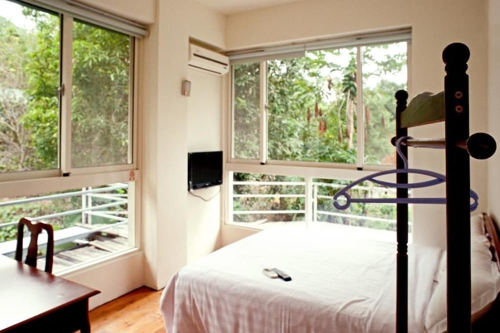 Economy Double Room, 1 Double Bed, Hot Tub, Mountain View photo 2