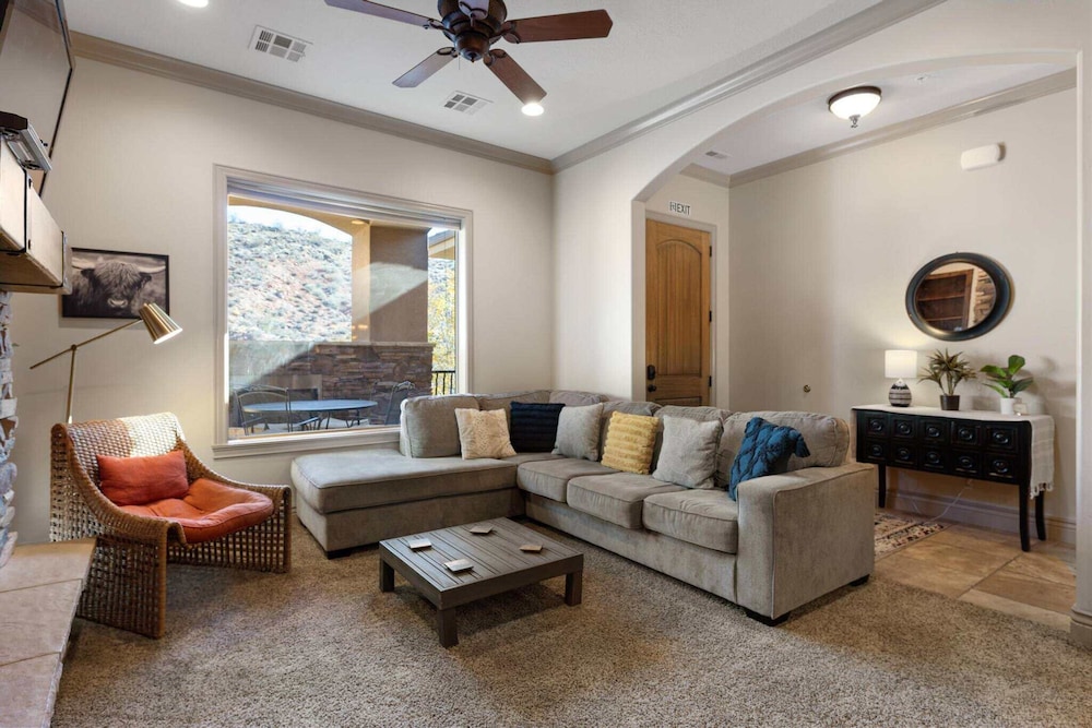 Condo, Multiple Beds, Balcony, Mountain View (Sunset Oasis)