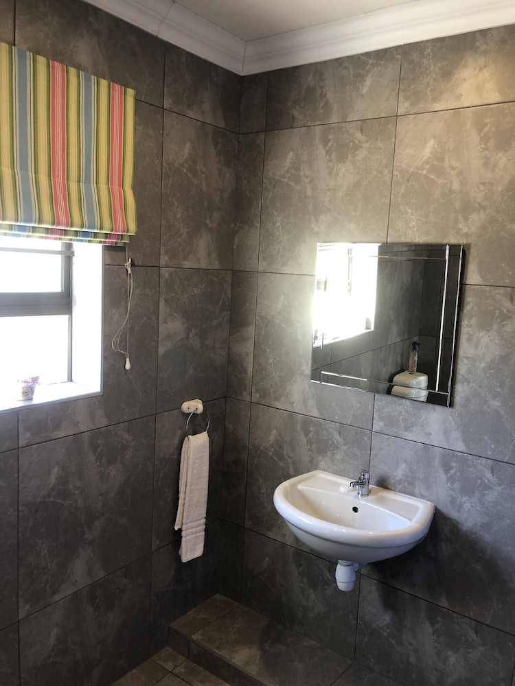 Luxury Room - Photo 35