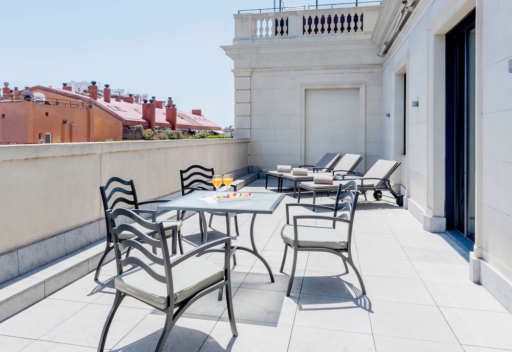 Junior Single Room, Terrace