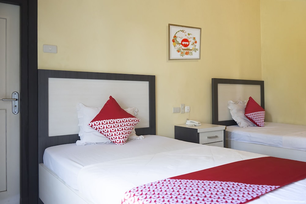Deluxe Twin Room photo 3