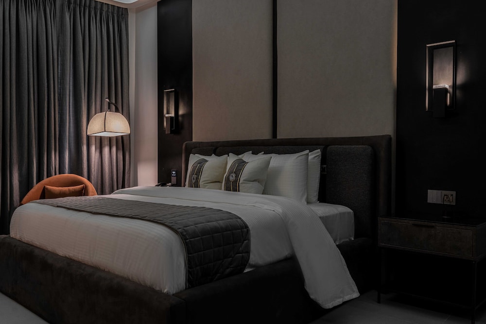 Deluxe Suite photo 2