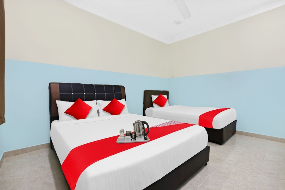 Deluxe Triple Room photo 2