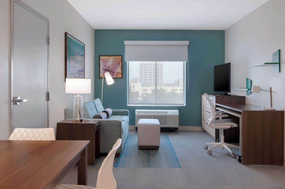 Suite, 1 Bedroom - Photo 3