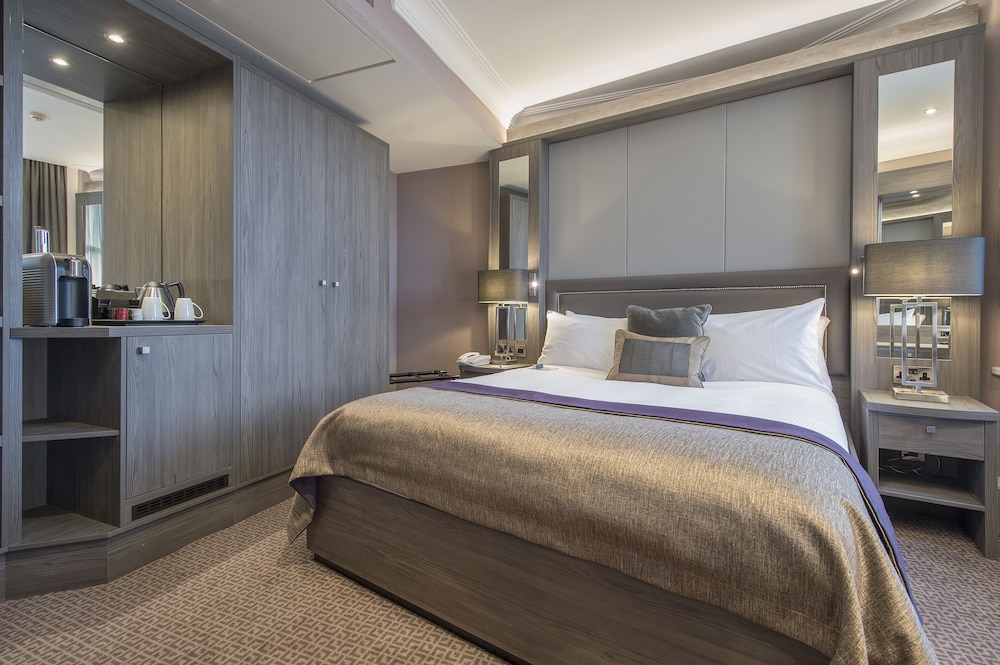 Suite, 1 Bedroom (Freestanding Bath) - Photo 3