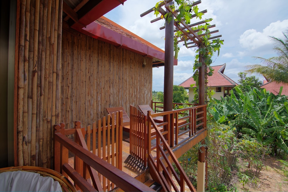 Private Bamboo House - Photo 2
