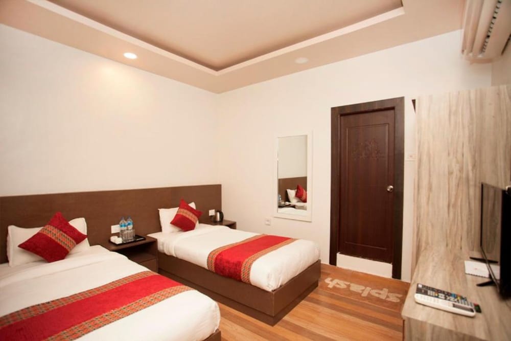 Deluxe Room - Photo 4