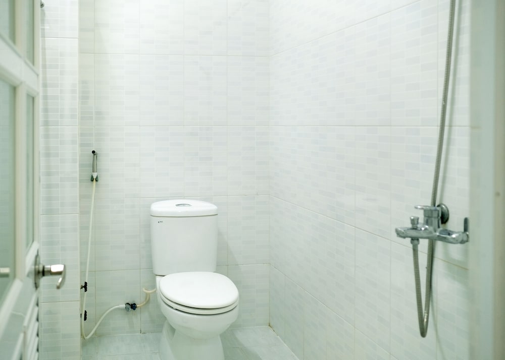 Standard Double Room, 1 Double Bed, Non Smoking, Shared Bathroom photo 2