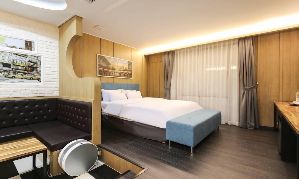 Suite Double Room - Photo 2