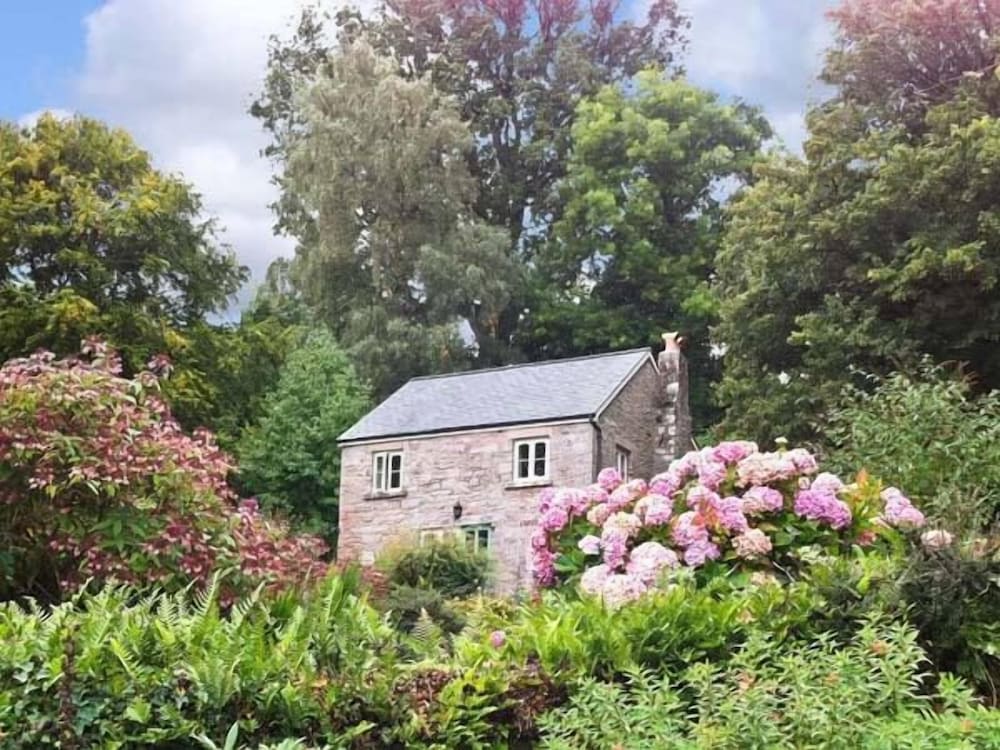 Cottage photo 1