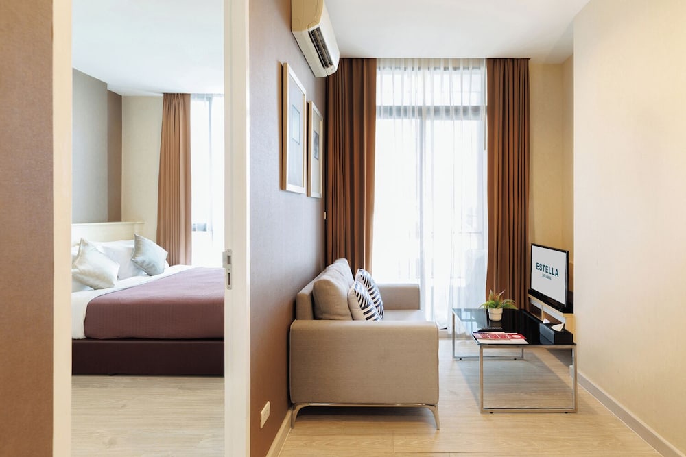 Classic Room, 1 Queen Bed photo 2