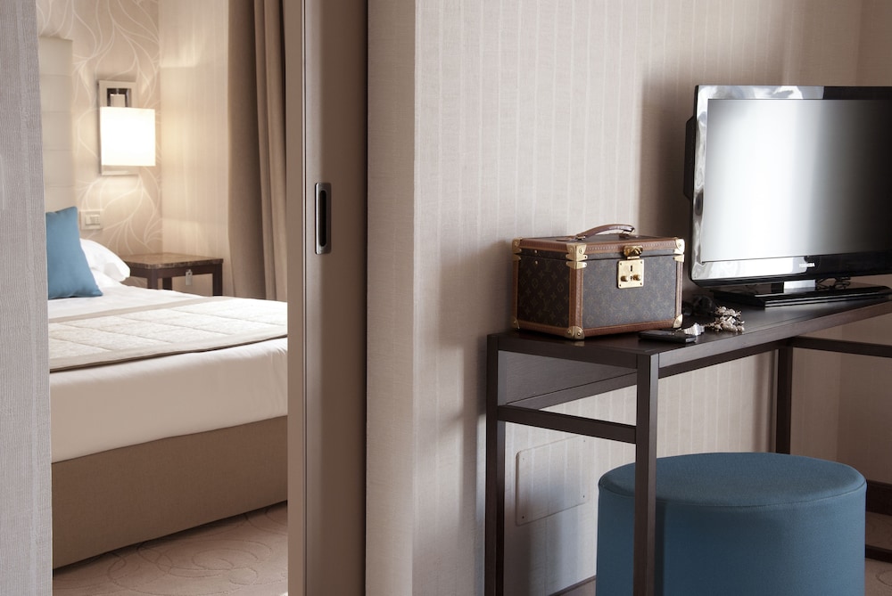 Superior Room, Lake View - Photo 2