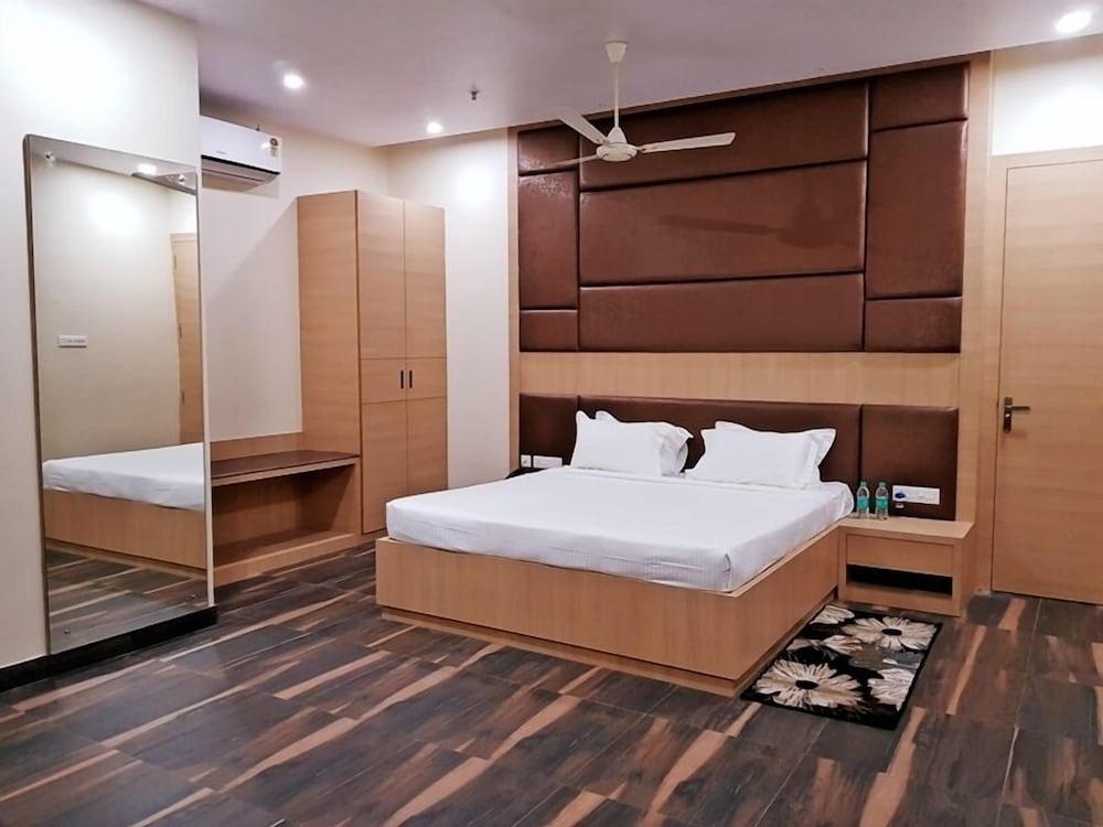 Basic Suite photo 1
