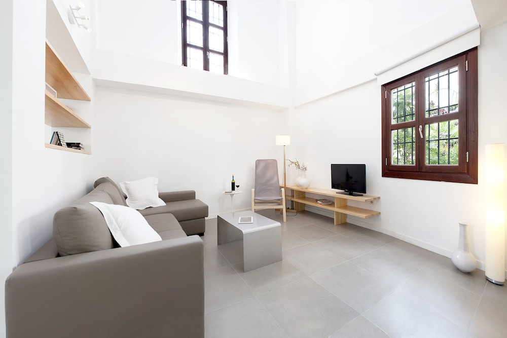 Departamento Superior, 2 Habitaciones, Vista al Jardín