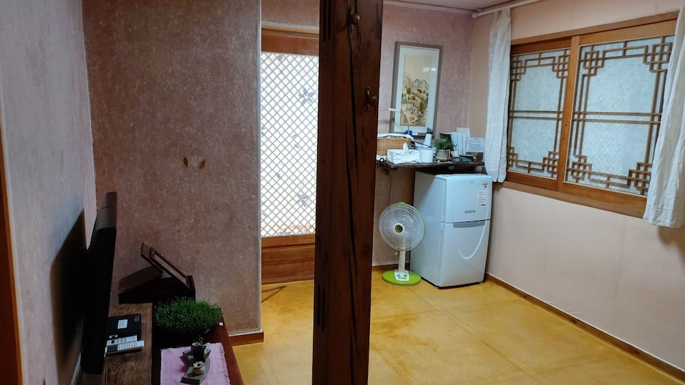 Room (Joy) photo 3