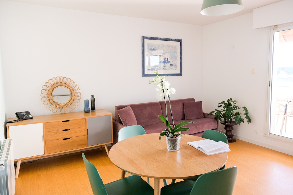 Apartment photo 1
