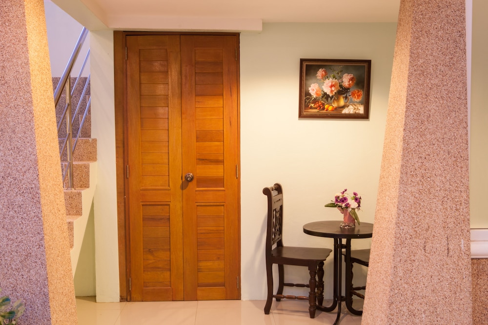 Standard Double or Twin Room photo 3