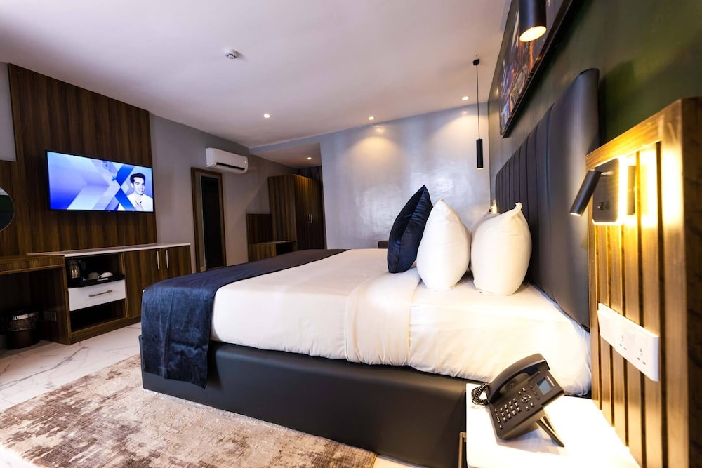 Superior Room, 1 Queen Bed, Garden View photo 2