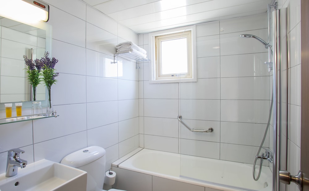 Standard Room, Partial Sea View photo 3