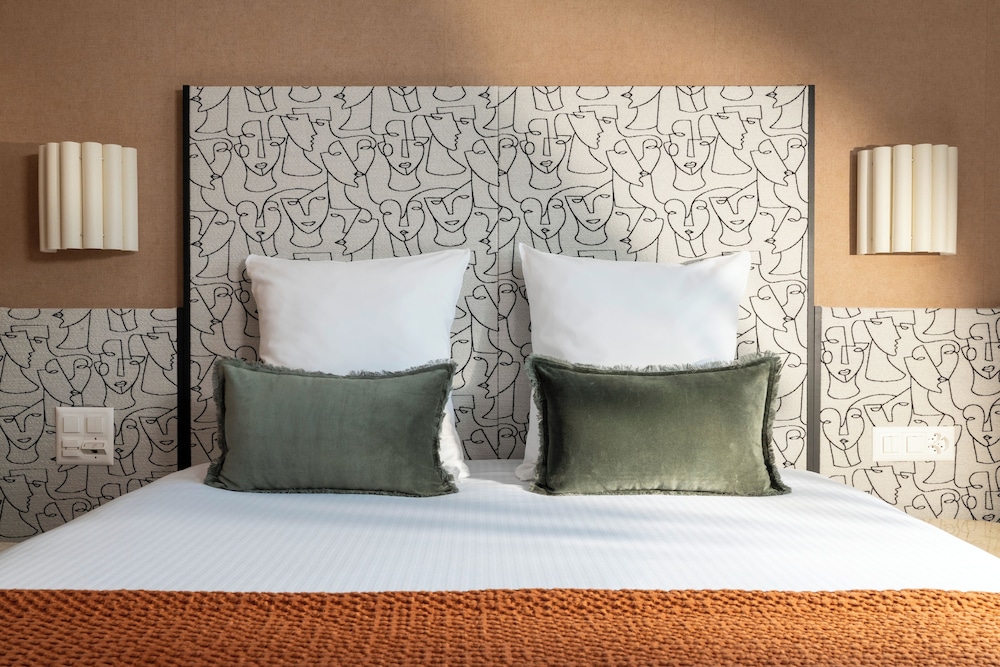 Deluxe Double Room - Photo 24