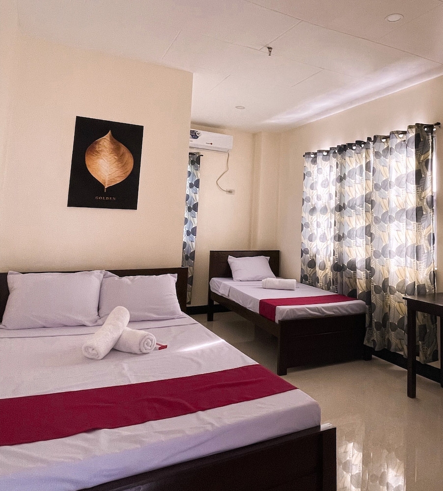Deluxe Triple Room photo 3