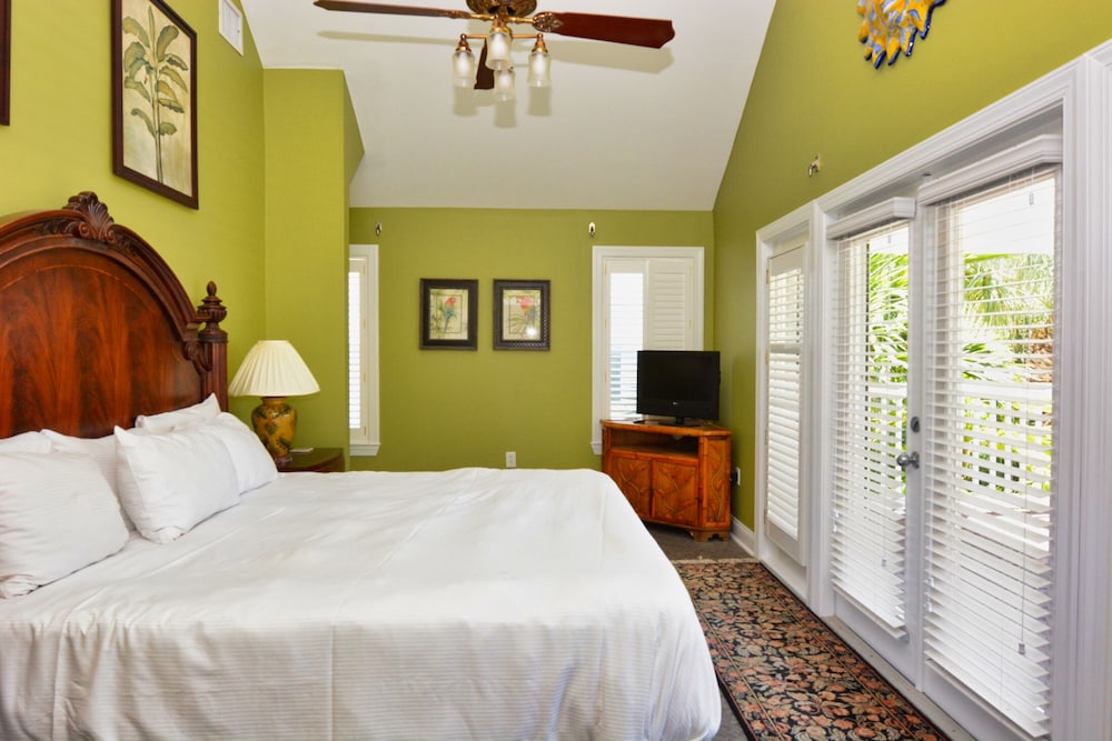 Villa photo 1