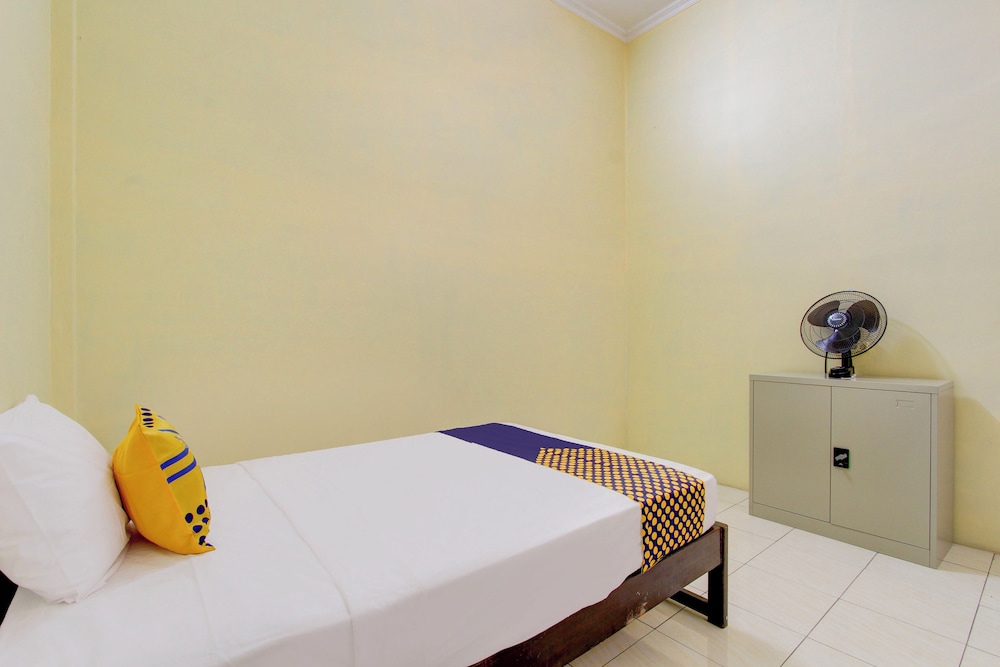 Basic Single Room photo 3
