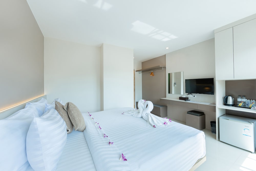Deluxe Double Room - Photo 7