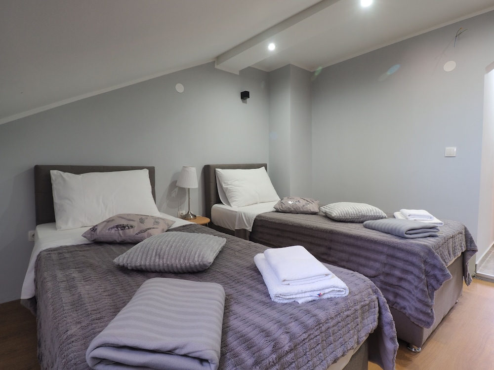 Exclusive Twin Room, 2 Twin Beds (5) photo 3