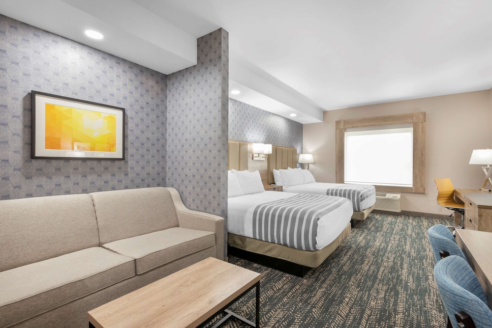 Suite, 2 Queen Beds, Non Smoking (with Sofabed, Full Kitchen) - Photo 4