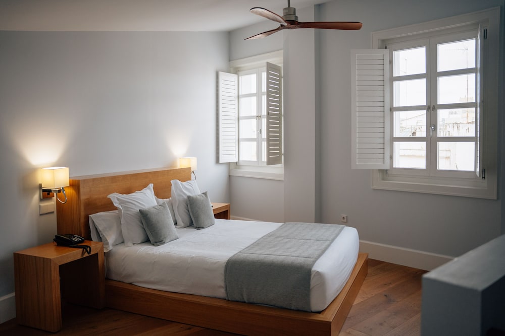 Grand Studio Suite - Photo 16