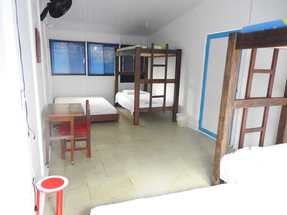Basic Triple Room, 3 Twin Beds, Kitchenette, Garden View photo 1