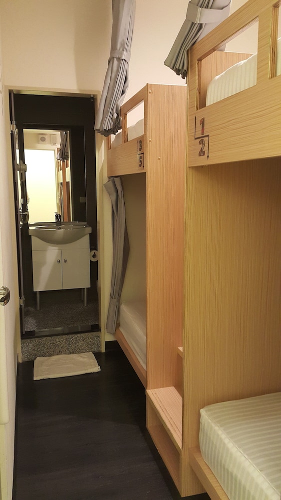 Superior Quadruple Room photo 2