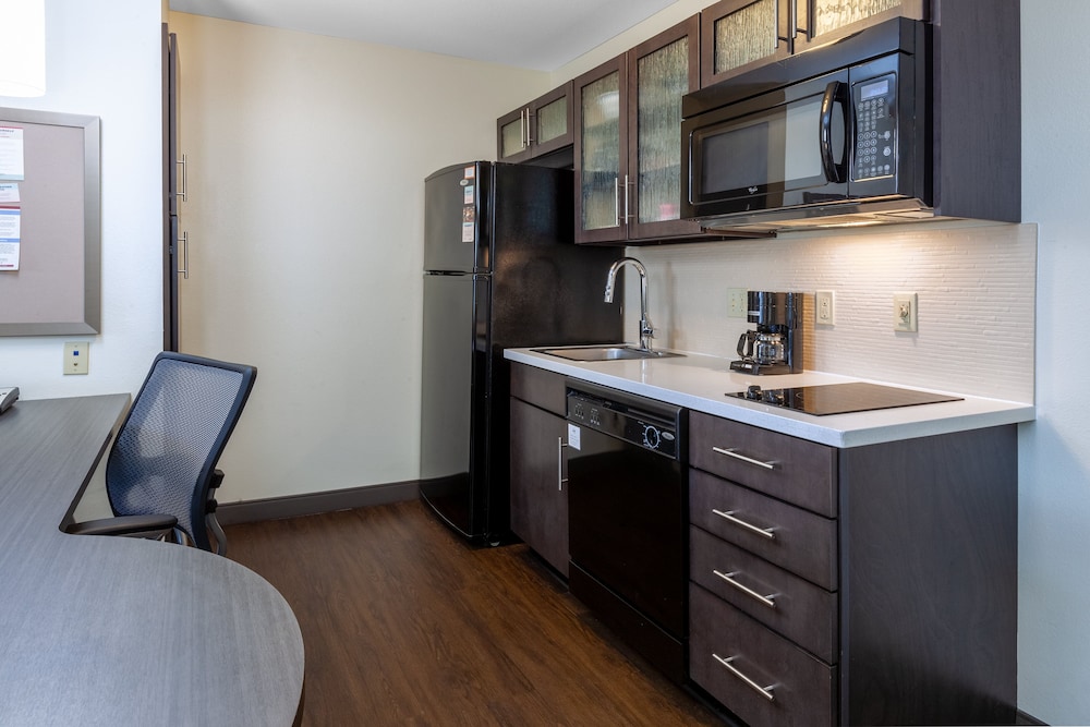 Room, 1 Bedroom, Roll-in Shower (Communications, Mobility) - Photo 1