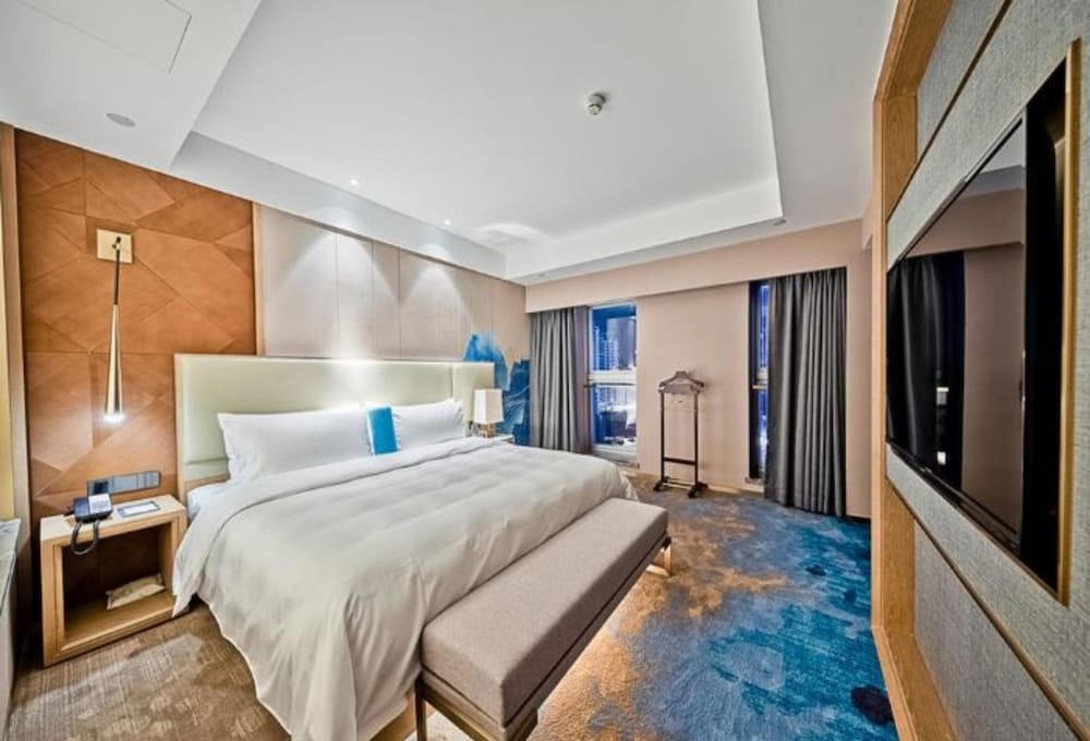 Park View Suite photo 3