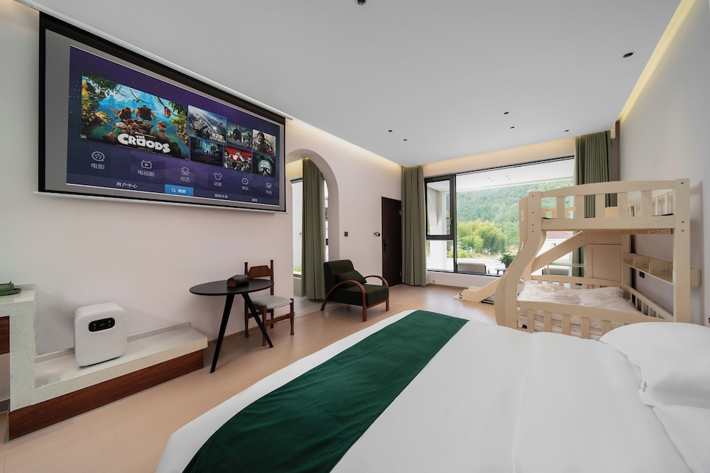 Basic Triple Room, Mountain View