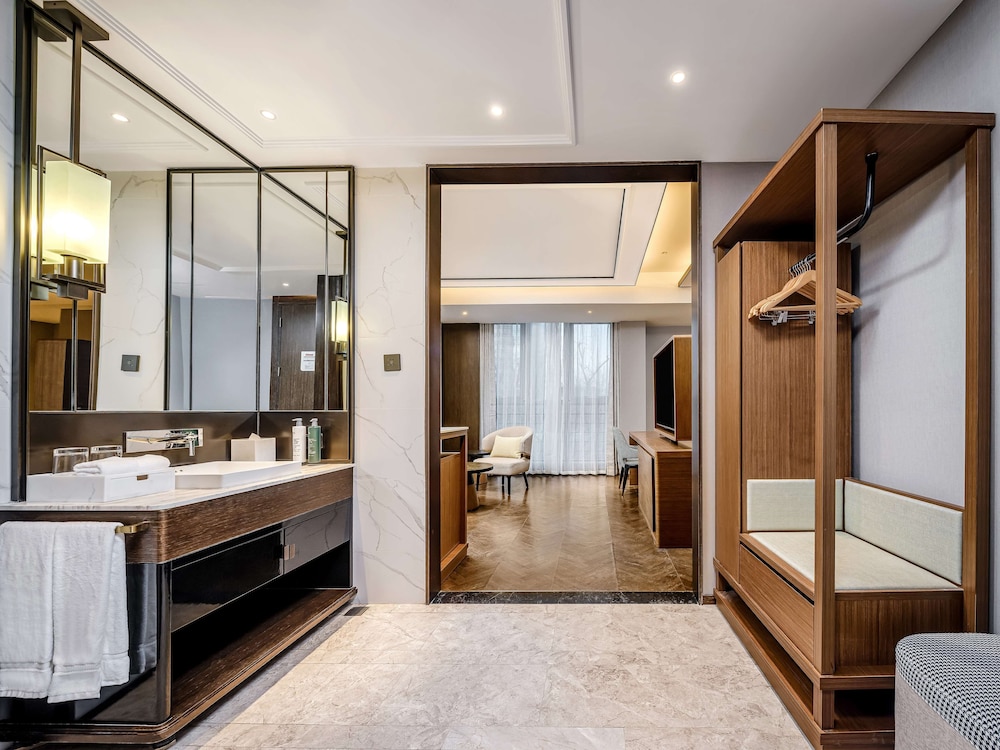 Premium Room, 1 King Bed