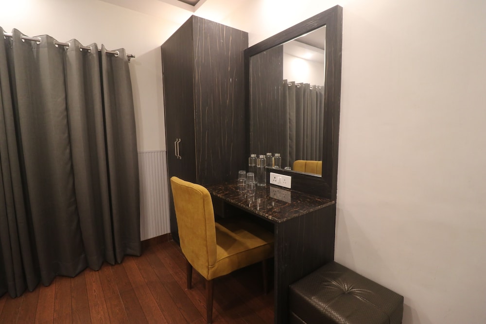Deluxe Room - Photo 3
