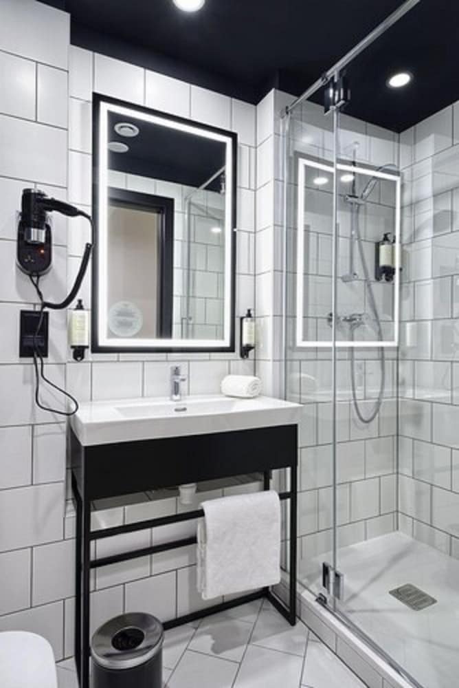 Junior Suite, 1 Bedroom - Photo 3