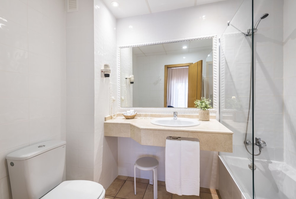 Double Room, Terrace, Garden View (2 Adults + 1 Child) - Photo 5