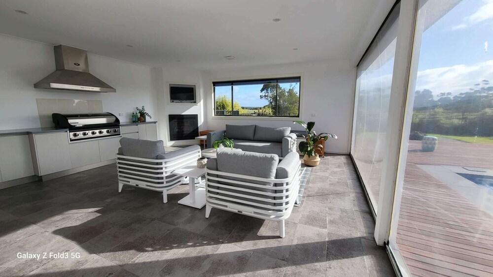 Business House photo 3