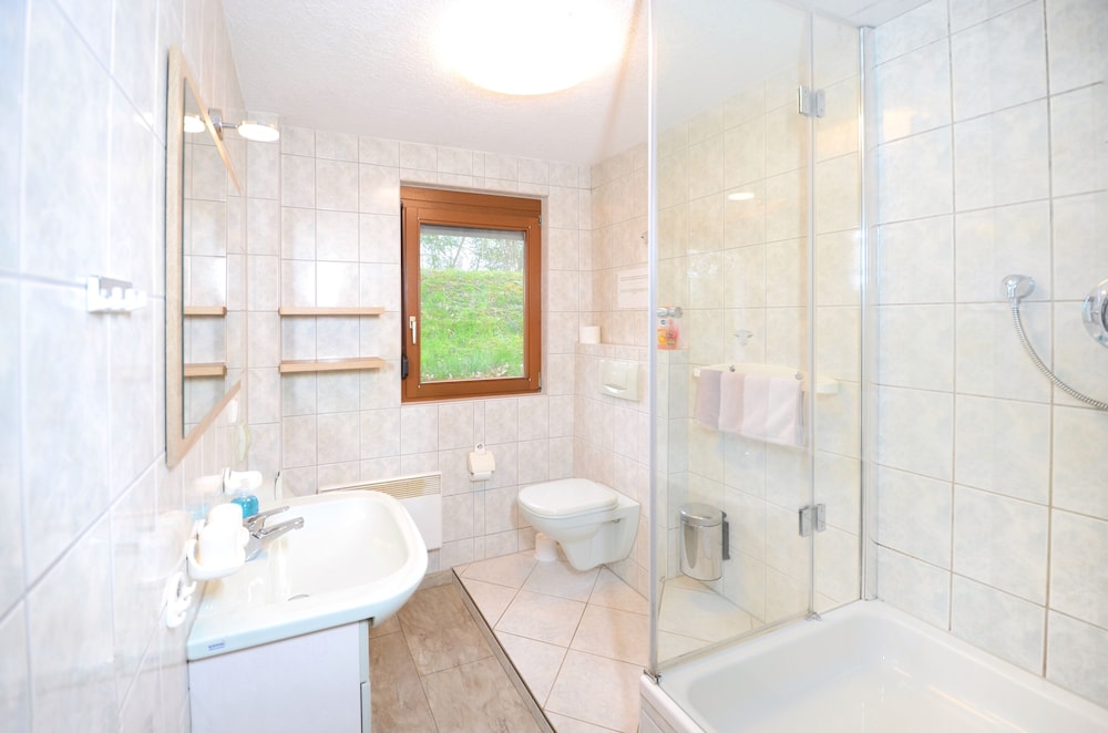 Classic Apartment, 2 Bedrooms, Terrace, Garden View photo 2