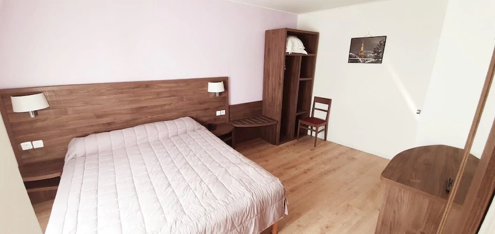 Single Room photo 2