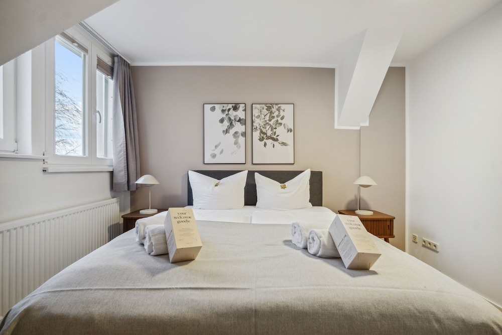 One-Bedroom Attic Suite photo 2