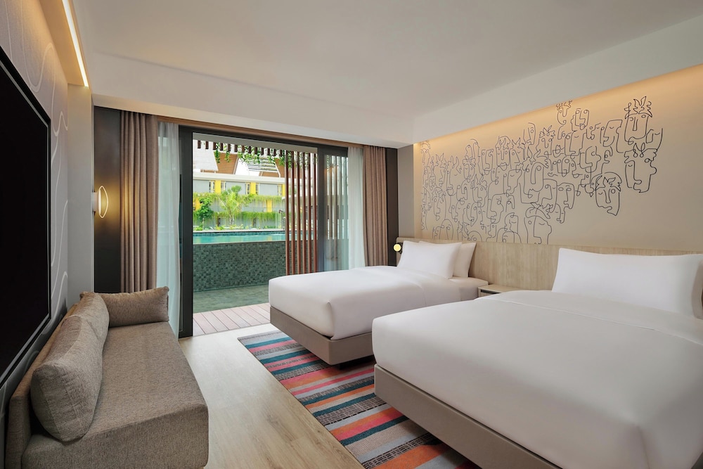 Room, 2 Double Beds, Pool View (Terrace)