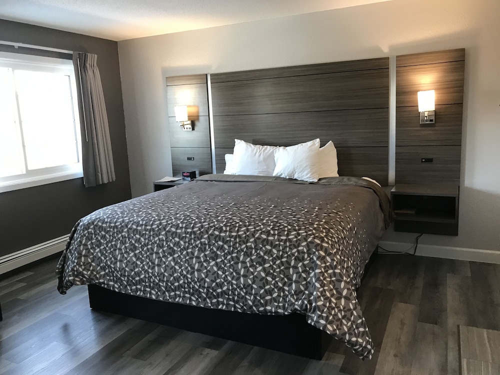Deluxe Room, Jacuzzi suite, 1 King Bed with Sofa bed, Non Smoking photo 2