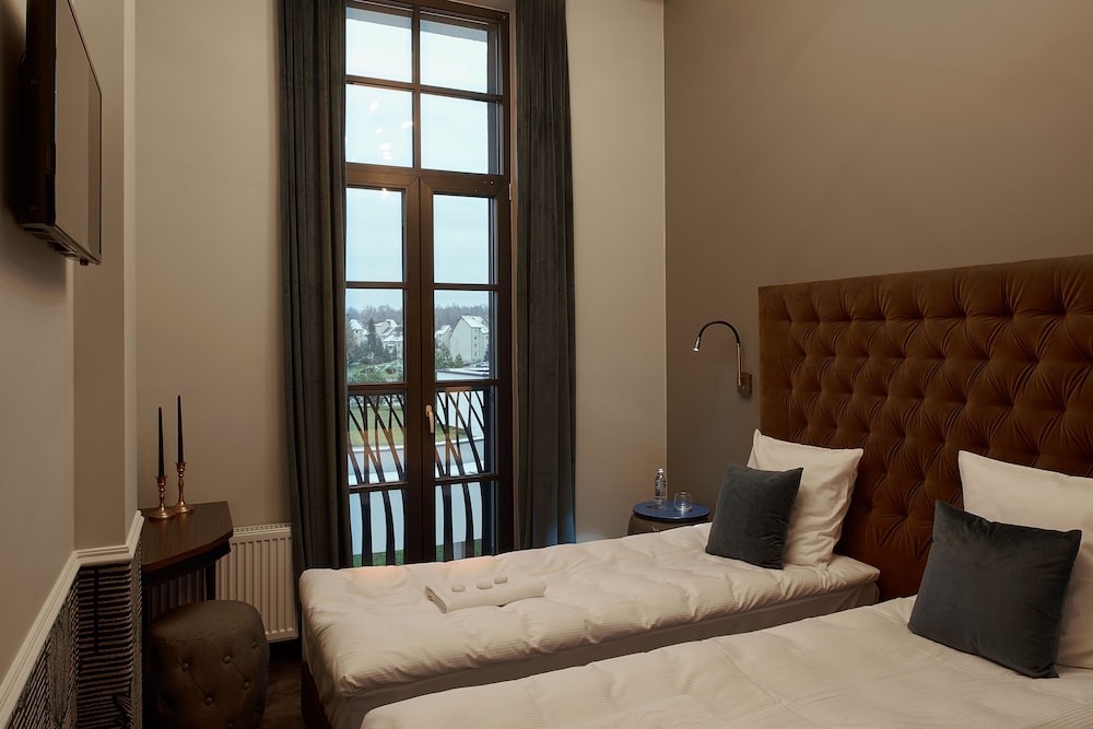 Standard Twin Room, 2 Twin Beds, Private Bathroom photo 3